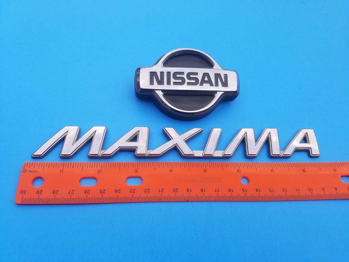 2000-2001 NISSAN MAXIMA REAR GATE EMBLEM BADGE SYMBOL LOGO USED