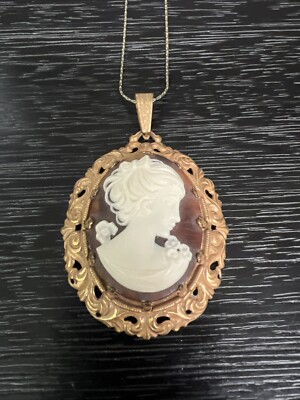 miriam haskell Cameo Pendant 