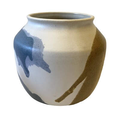 Vintage Signed Mann 1980s Speckled Abstract Stoneware 6  Studio Art Pottery Vase