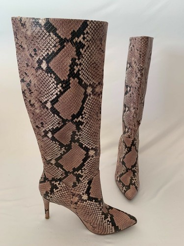 New Steve Madden KINGA Knee High Boots Women's SZ 8.5 Medium in Brown Snake