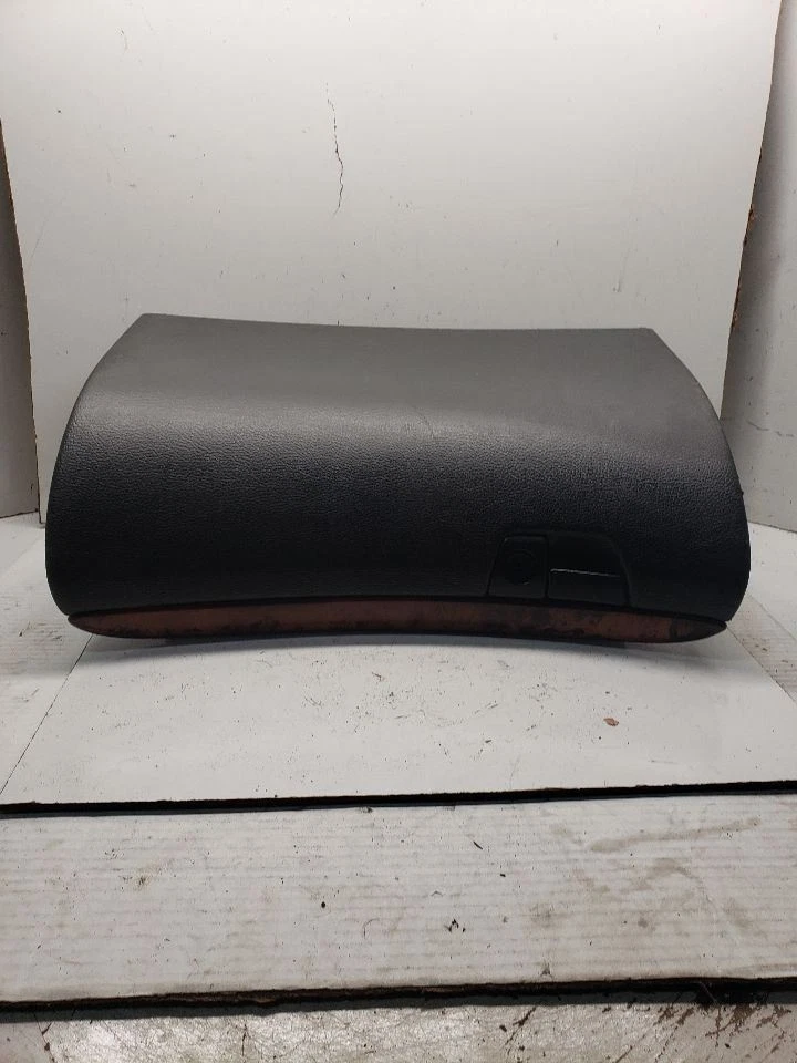 S60 2006 перчаточный ящик 1388470 - Изображение 2 из 4