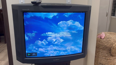 Sony Trinitron XBR KV-27XBR45 27” 1995 TV With Remote Works Well