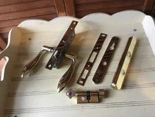 ANDERSON DOOR KNOB ASSEMBLY UNIT WITH LOCK & KEYS BRASS HANDICAPPED HANDLES USED