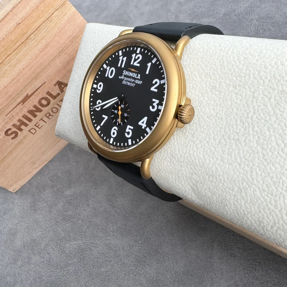 Reloj para hombre Shinola The Runwell esfera negra correa de cuero cronógrafo cuarzo 47 mm Foto 4 de 4