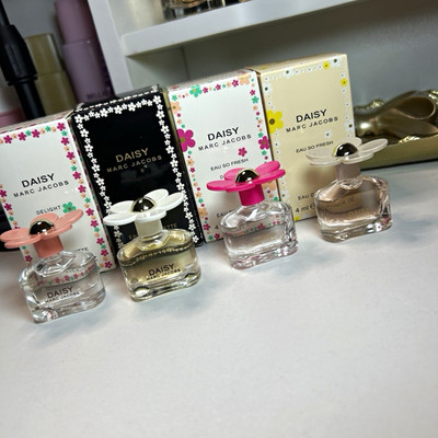 Marc Jacobs Daisy Mini EDT Perfume Lot of 4 Daisy Delight Eau So Fresh