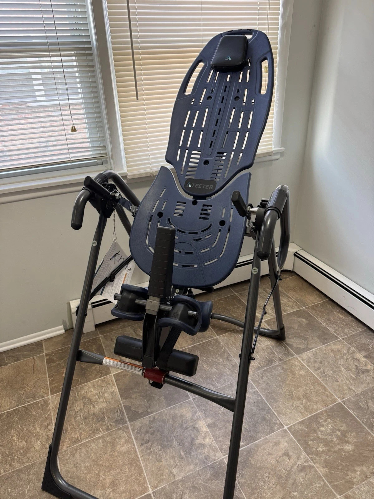 Teeter Hang Ups EP-960 Inversion Table with Back Pain Relief ...