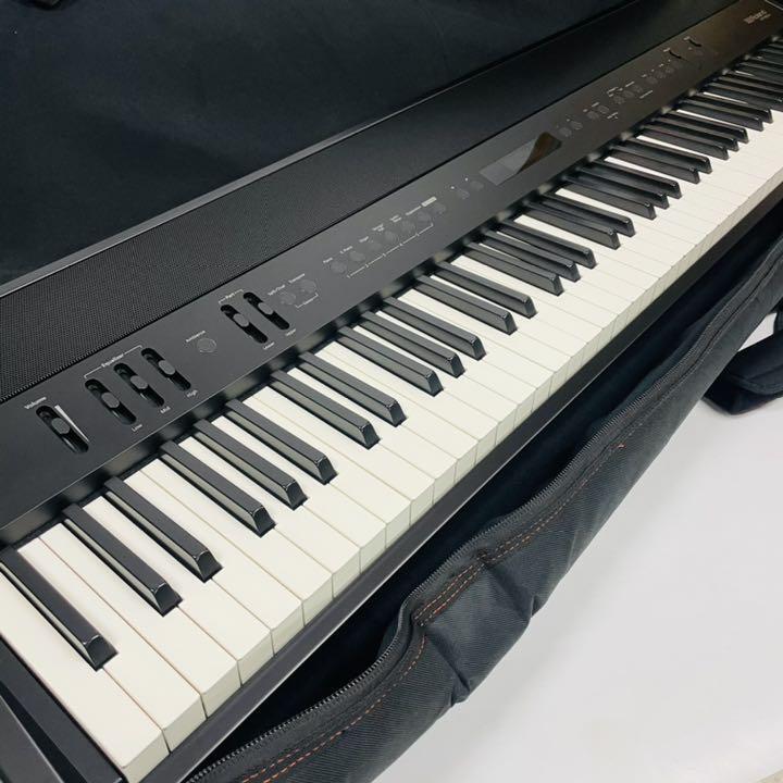 Roland FP90X BK 88 Keys Modeling Black Portable Digital