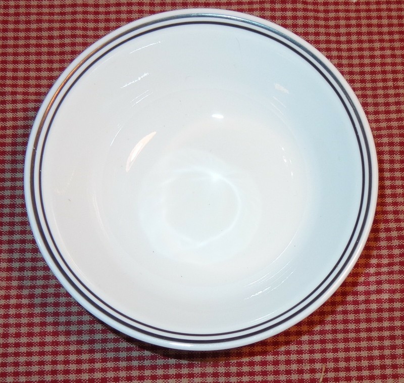 1 HTF Corelle Corning Ware 2 BLACK STRIPES CITY BLOCK SOUP CEREAL BOWL  6-1/4"