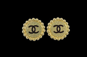 Authentic CHANEL Coco Mark Round Shape 94P Earrings Gold Plated Japan [Used]