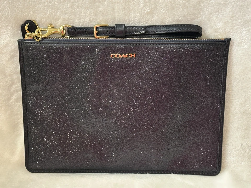 COACH ~ 黑色闪光闪亮腕带包钱包带标志标签 - 9.5 英寸 x 7 英寸 - 二手状况完好! — 第 2/4 张图片