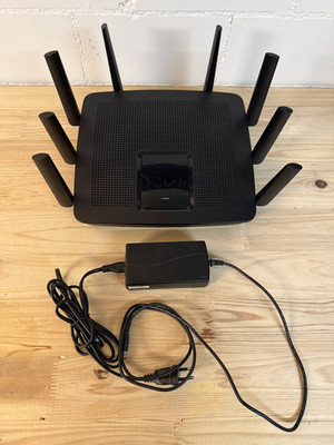 Linksys EA9500-EU 2,4 GHz, 5 GHz 5,4 Gbit/s WLAN-Router - Schwarz