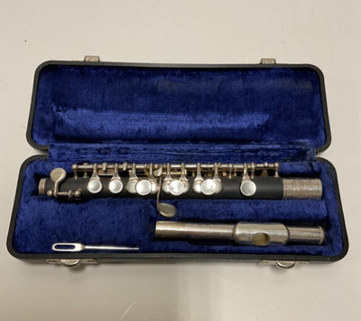P.J. HARDY  PICCOLO IN CASE