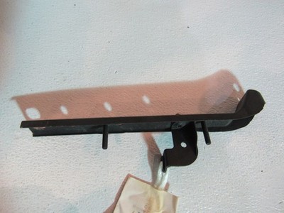 2004 Audi A8L D3 Front RH Bumper Radius Core Support Bracket