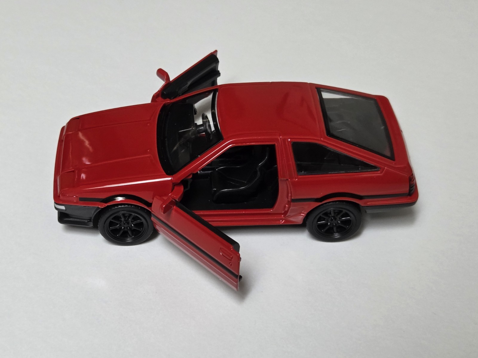Red 1986 Toyota AE86 RHD 1:32 Friction Powered Model Car JDM