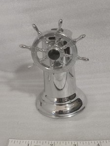 HAMILTON SHIP S WHEEL VINTAGE CHROME TABLE CIGARETTE LIGHTER