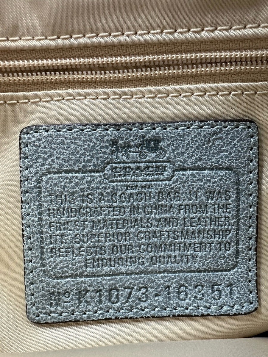 Coach Large Kisslock Purse 2010 Light Teal Chain Detail