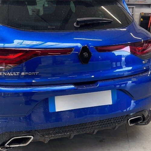Sigle compatible Renault Megane 4 pour le relooking sportif de votre voiture