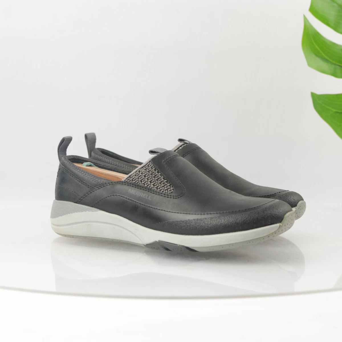Merrell applaud shop