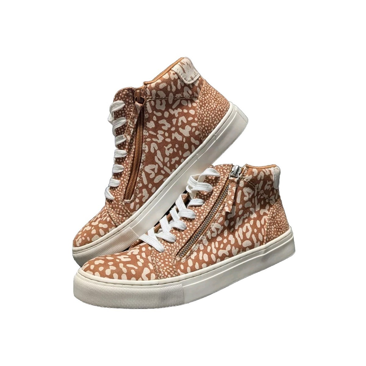 Universal Thread Women's High Top Sneakers M Zip Spotted Giraffe Print  Textile