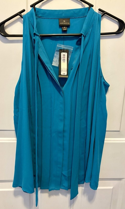 NWT! Worthington Top, Size Medium