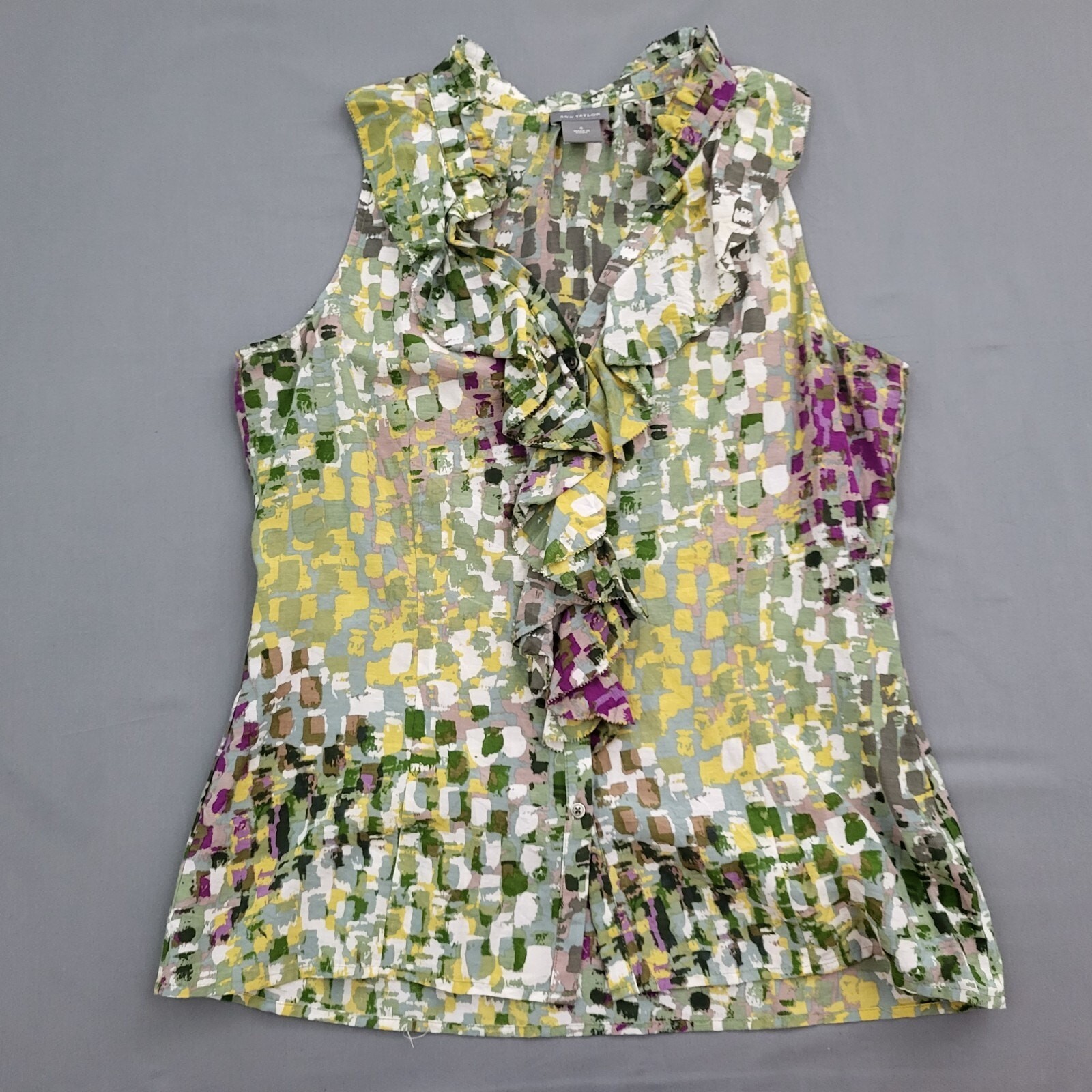 Ann Taylor Blouse Womens 4 Sleeveless Silk Blend Ruffle V Neck Button Up Green