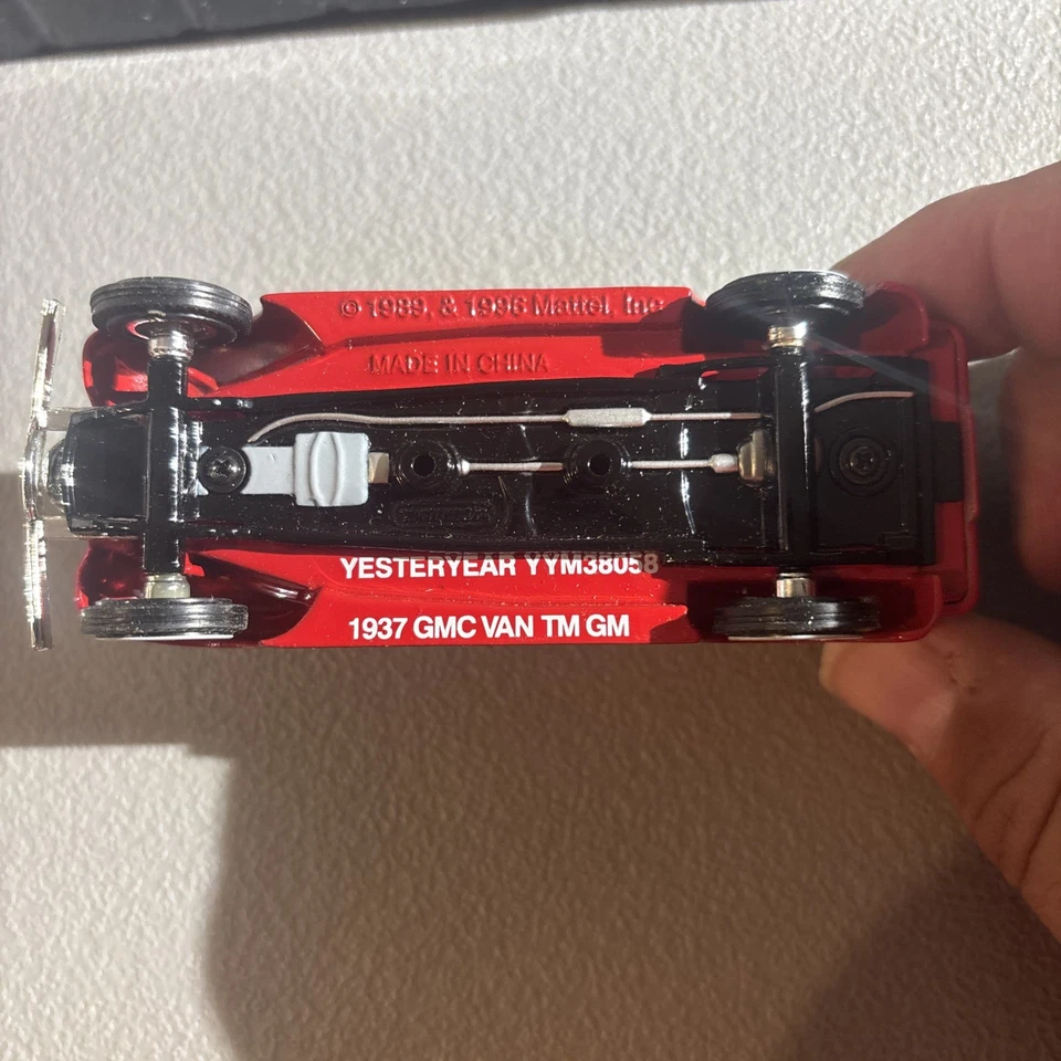 MATCHBOX YYM35192 MODELS OF YESTERYEAR 1937 GMC AMBULANCE - Image 4 of 4