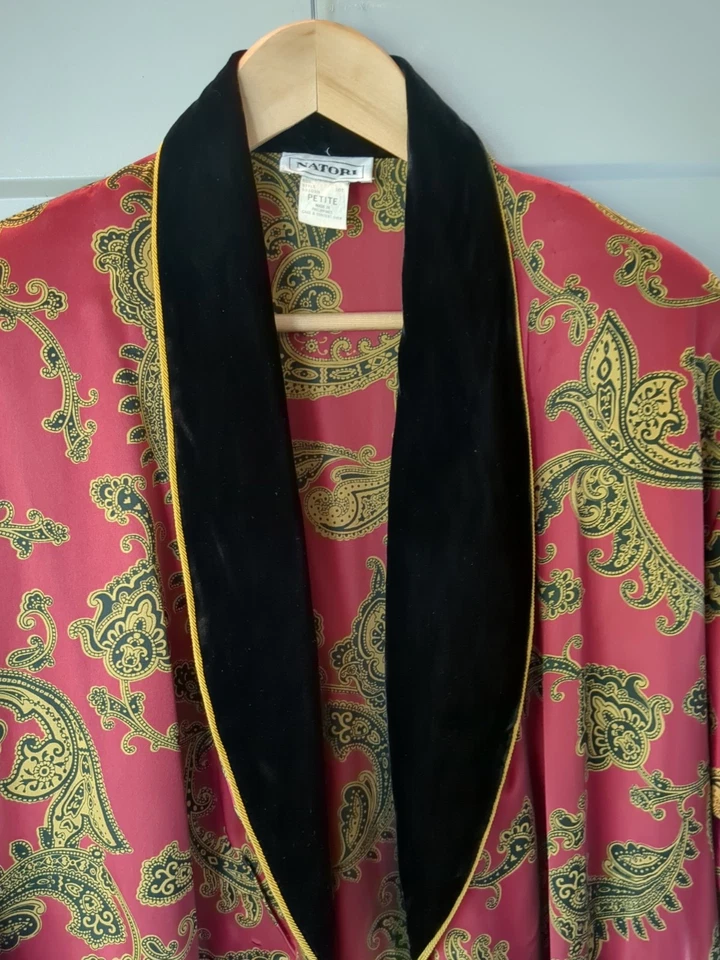 Natori Womens Sz S Petite  Rub Style Robe Velvet Trim Luxurious Comfort - Image 4 of 4