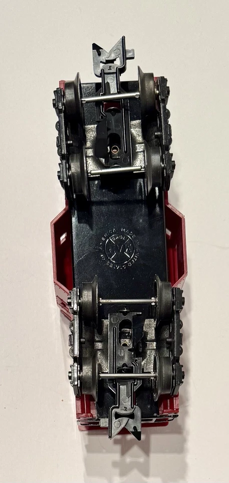 Marx 2225 Santa Fe Bay Window Tuscan Plastic Caboose - 8 Wheel - Image 4 of 4