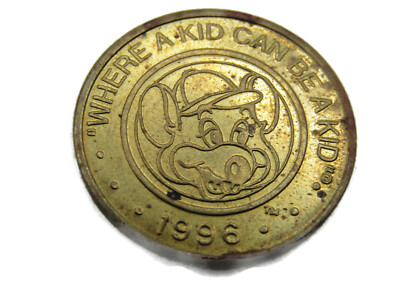 Vintage 1996 Chuck E Cheese Token ''Where A Kid Can Be A Kid'' Arcade Game Coin