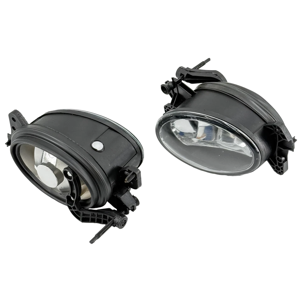 Clear Lamps For Mercedes Benz E320 / R320 / E63 AMG Fog Lights 1 Pair - Image 3 of 4