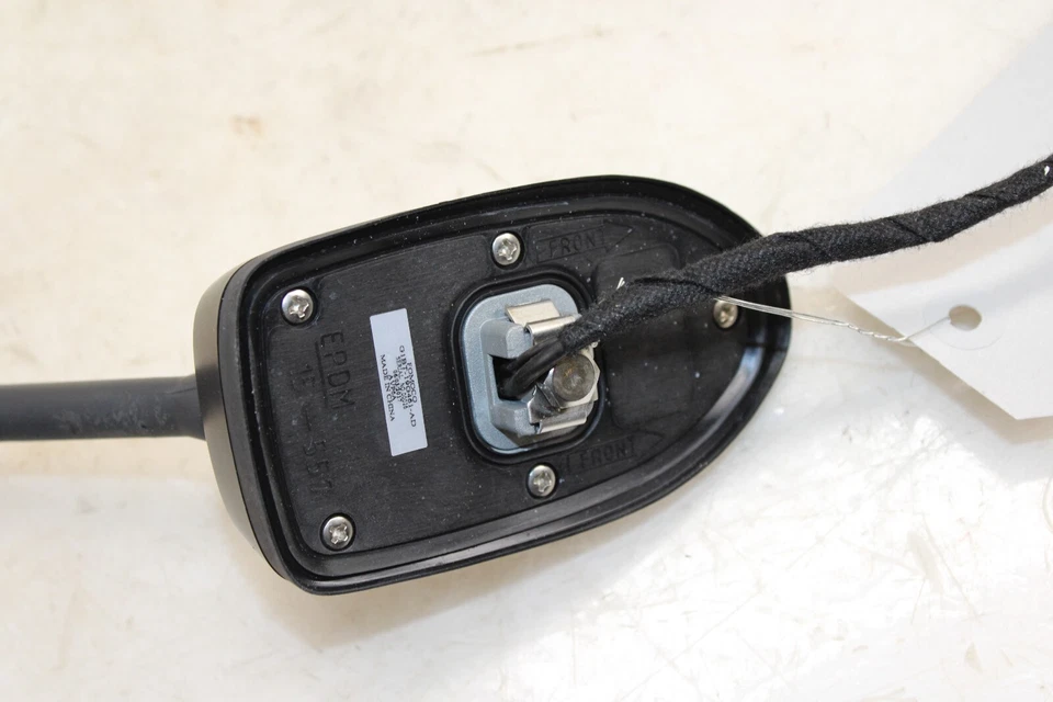 2016-2018 Ford Focus Roof Antenna OEM HW25 - Image 4 of 4