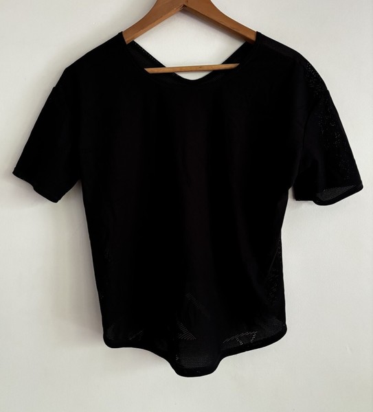 NIKE DRI-FIT Ladies Top Size Small S (8-10) Black Sheer Logo Crop Cropped Gym