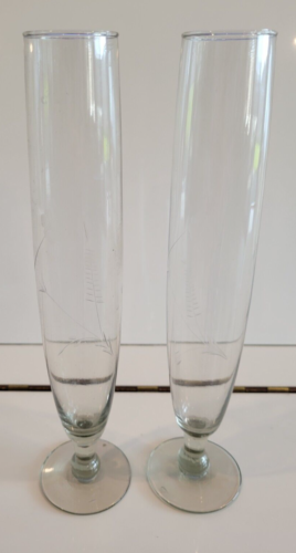 2 SMOKE GRAY FOOTED CYLINDER BUD VASES ETCHED WITH A FLOWER 10 INCHES - Afbeelding 1 van 9