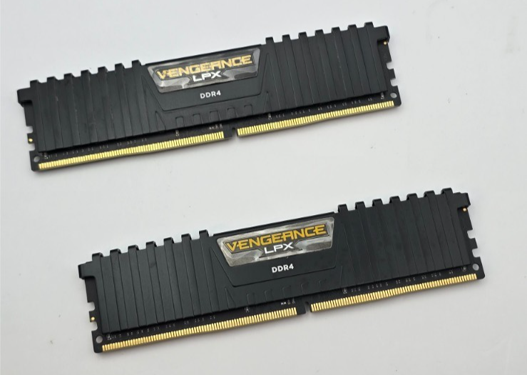 Corsair Vengeance LPX 2x 8GB 16GB DDR4 2133 MHz Memory Kit  CMK16GX4M2A2133C13