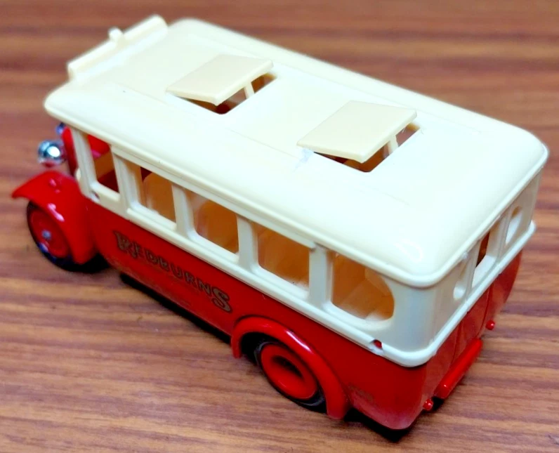 LLEDO 1935 DENNIS SINGLE DECK BUS REDBURNS MOTOR SERVICES LTD. - Image 2 of 4