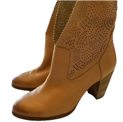 UGG Boots Womens Sz 8 Brown Tan Leather Thames Perforated Ankle Boots Slip on