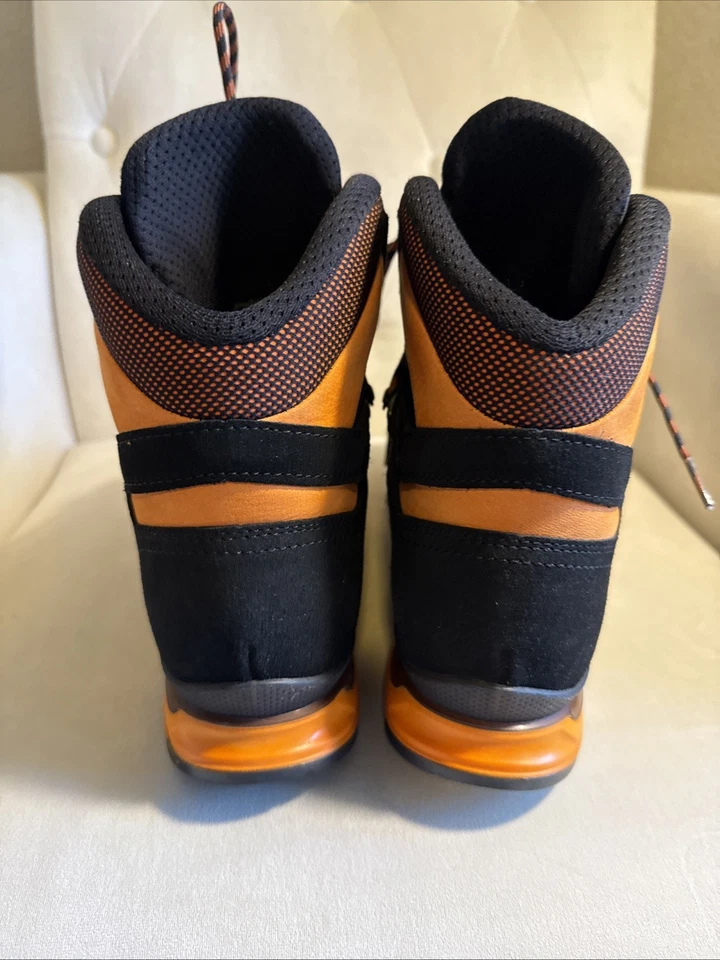 Excellent Hanwag Tatra Light GTX Men's Light Trekking Boots, Black/Red, Size 9.5 - Image 4 of 4