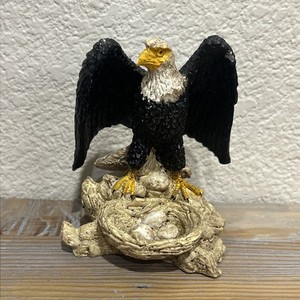 Realistic Eagle Statue Wildlife Bird With Nest - GREAT CONDITION
