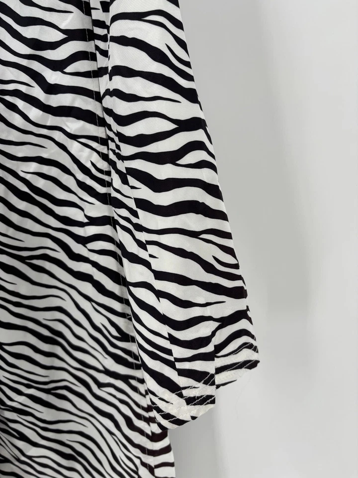 Abrigo de lluvia Via Spiga Vintage Trench para mujer grande negro blanco cebra rayas botón Foto 4 de 4