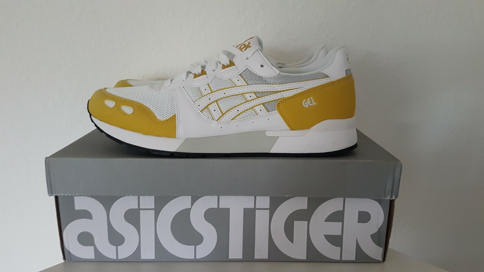 mustard asics