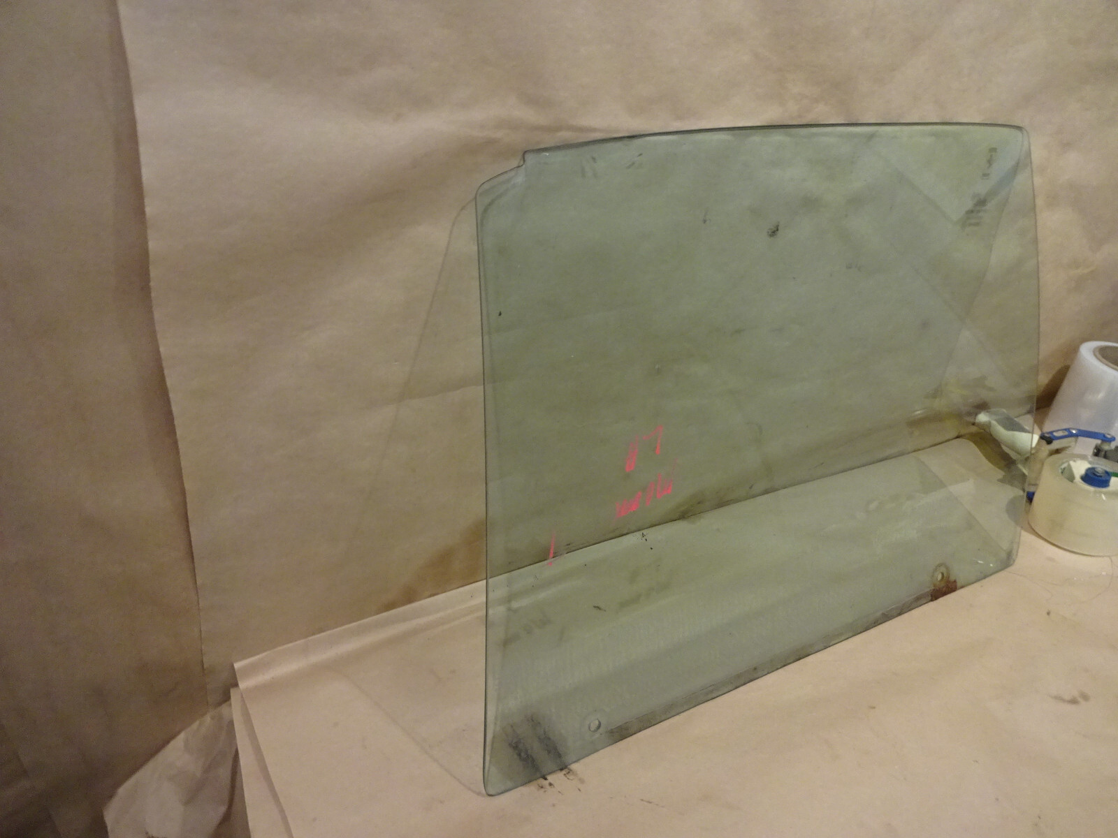Ferrari Mondial 3.2 Mondial t - LH Door Glass /  Window P/N 61758000