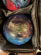 Storm Phaze v Bowling Ball 15 Lb