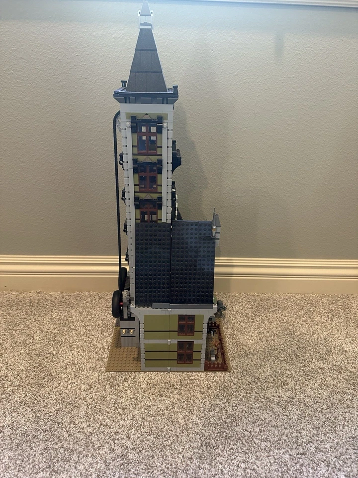LEGO CREADOR DE MANSIÓN EMBRUJADA CON MINIFIGURAS DE FANTASMAS! 96% Completo o Superior! Foto 4 de 4