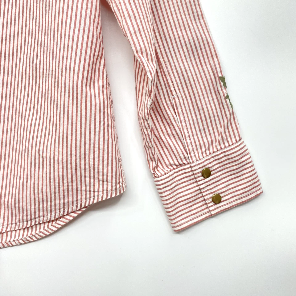 Blusa feminina Nine West Mindy tamanho XL listrada vermelha bordado floral botão de pressão - Imagem 4 de 4