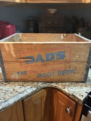 Vintage Rare DAD’S Root Beer Harrisburg Pa Wooden Crate - Image 1 of 4