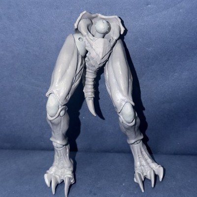 McFarlane Toys Warhammer 40000 40k Ymgarl Tyranid Genestealer BOTTOM PART