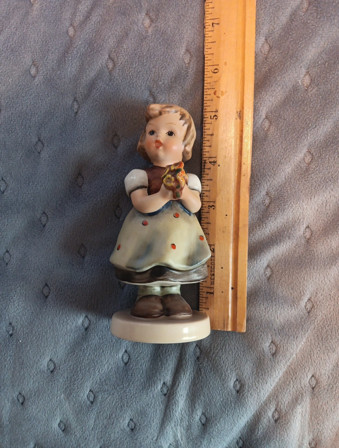 Vintage Hummel Goebel "For Mother" #257 W Germany Tmk 4  5" tall