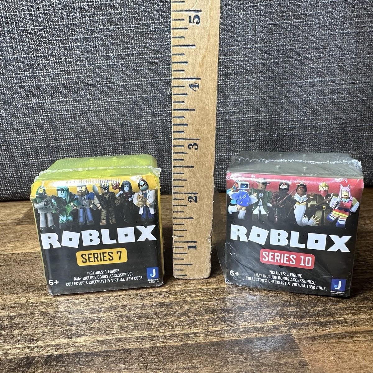 ROBLOX Series 7 & 10 BLIND MYSTERY CUBE BOX with Exclusive Virtual