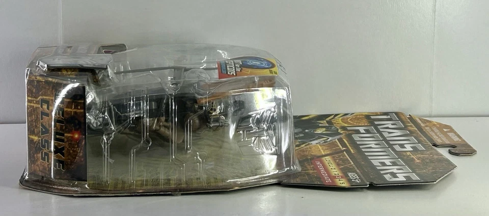 Экшн-фигурка Transformers Hunt for the Decepticons HFTD Tomahawk НОВАЯ 2010 - Изображение 3 из 4