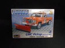 Gmc Pickup With Snow Plow Revell 124 Scale Plastic Model Kit Gmc Pickup With Snow Plow Revell 124 Scale Plastic Model Kit